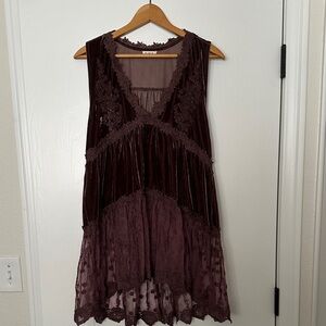 POL Deep Burgundy Lace Tank Top